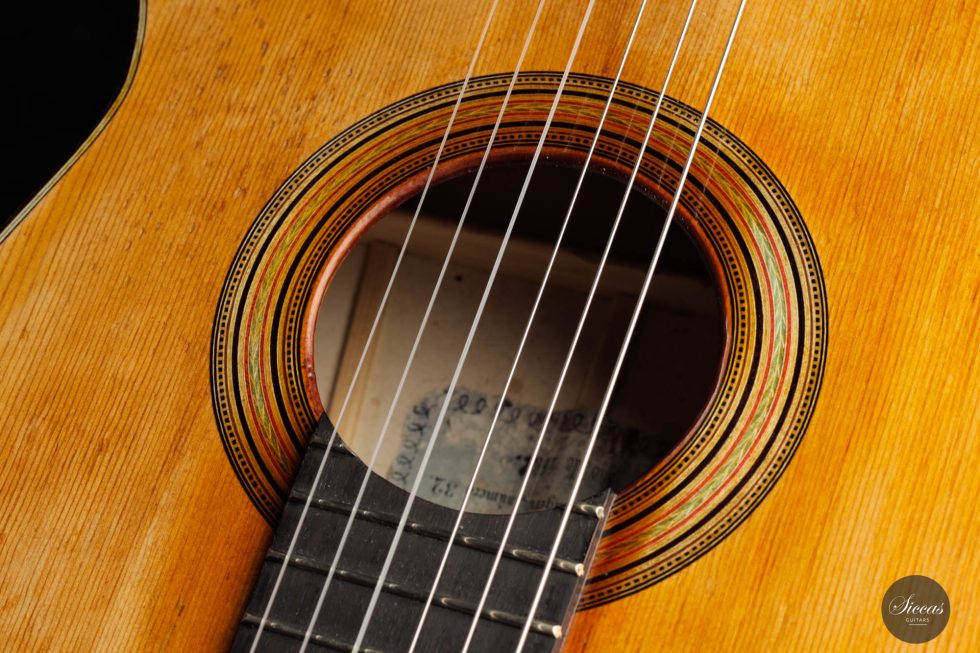 FROM A LUTHIER‘S NOTES: SOME THOUGHTS ON SOUNDHOLES