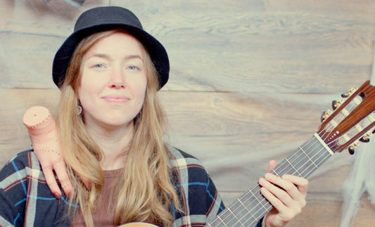 Learn How to Play the Addams Family Theme with Karlijn Langendijk: A Mini-Tutorial by Siccas Guitars
