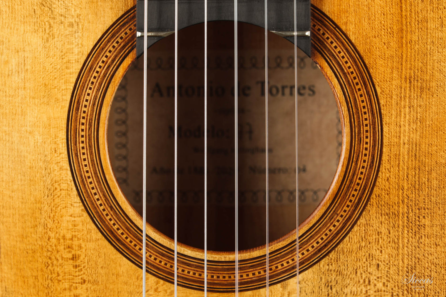 Wolfgang Jellinghaus - "Torres 77" Spruce / Cypress Antique