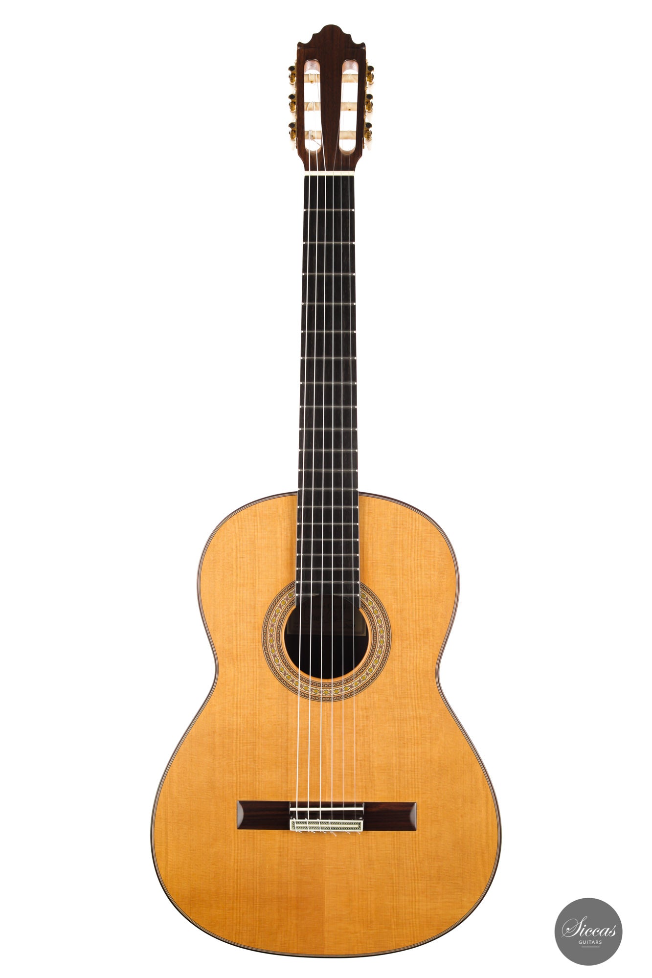 Vicente Carrillo - India Estudio Cedar