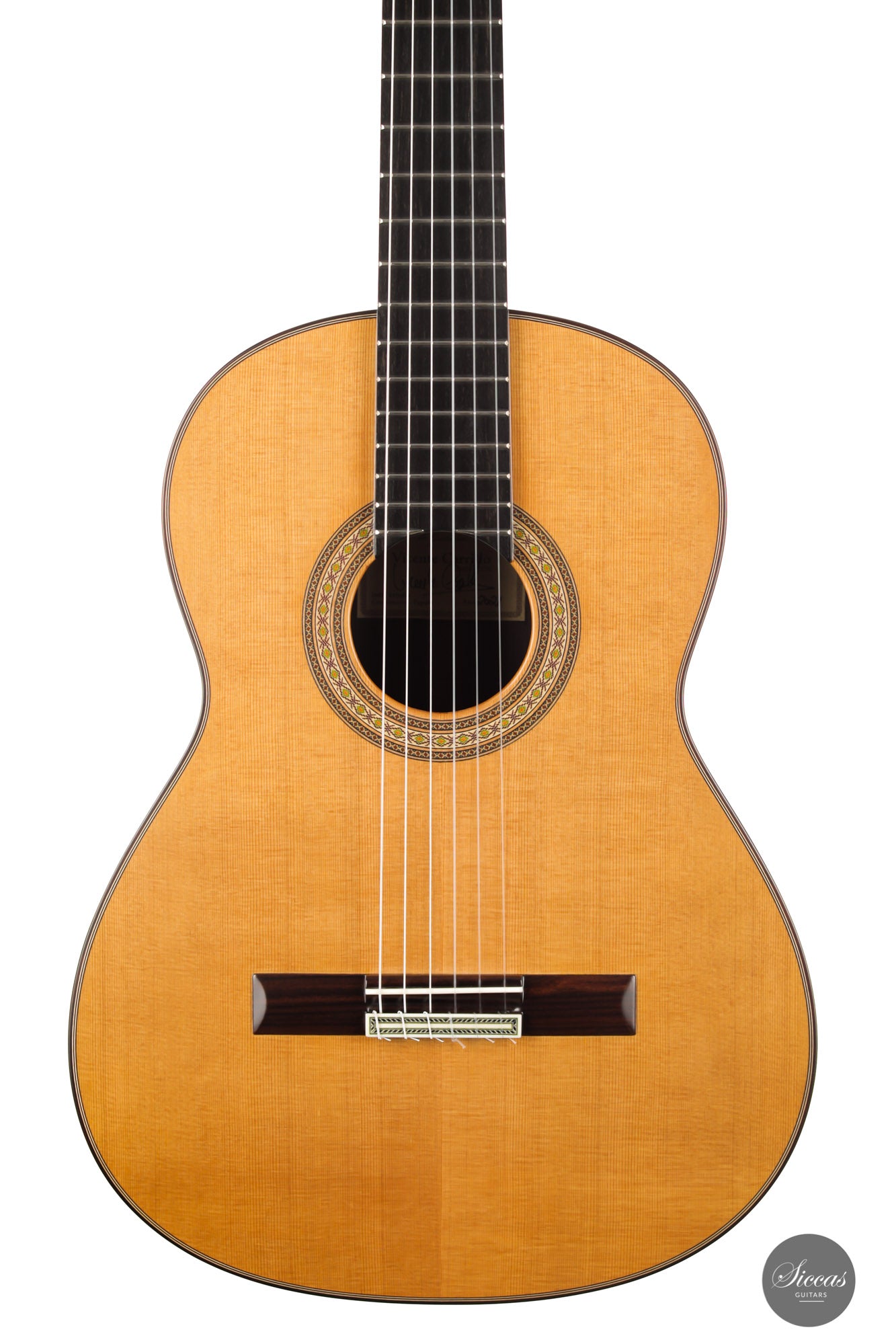 Vicente Carrillo - India Estudio Cedar
