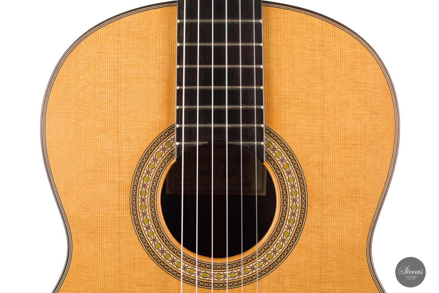Vicente Carrillo - India Estudio Cedar