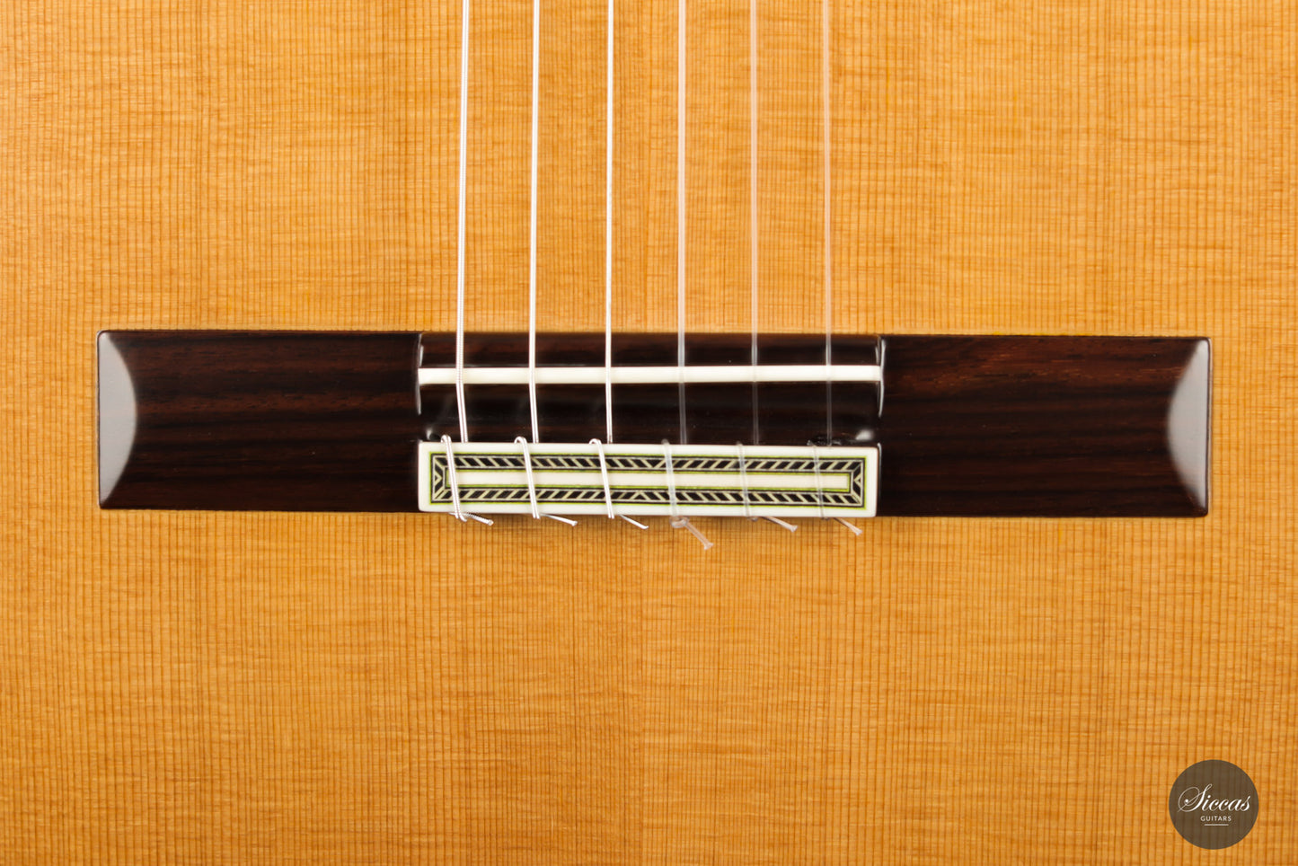Vicente Carrillo - India Estudio Cedar