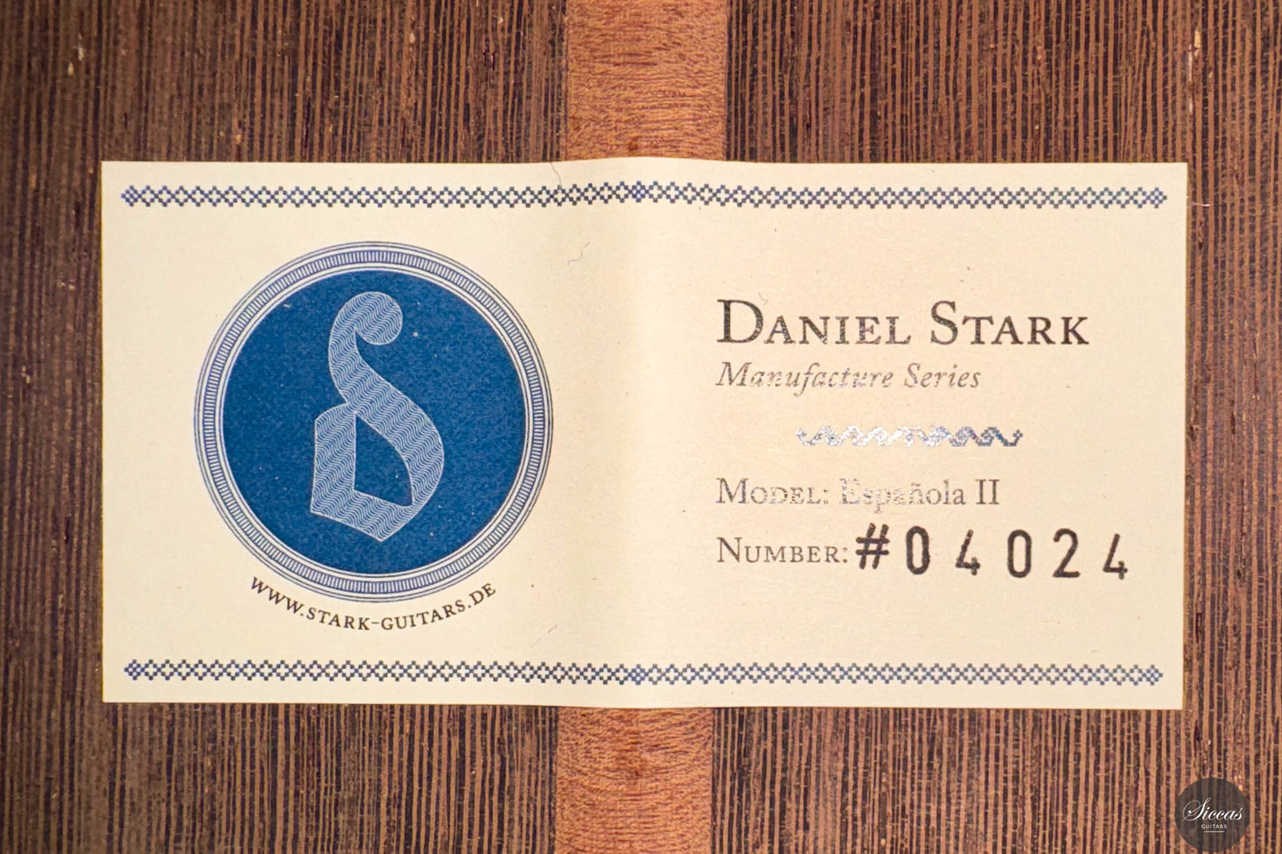Daniel Stark – Espanola II Cedar/Wenge