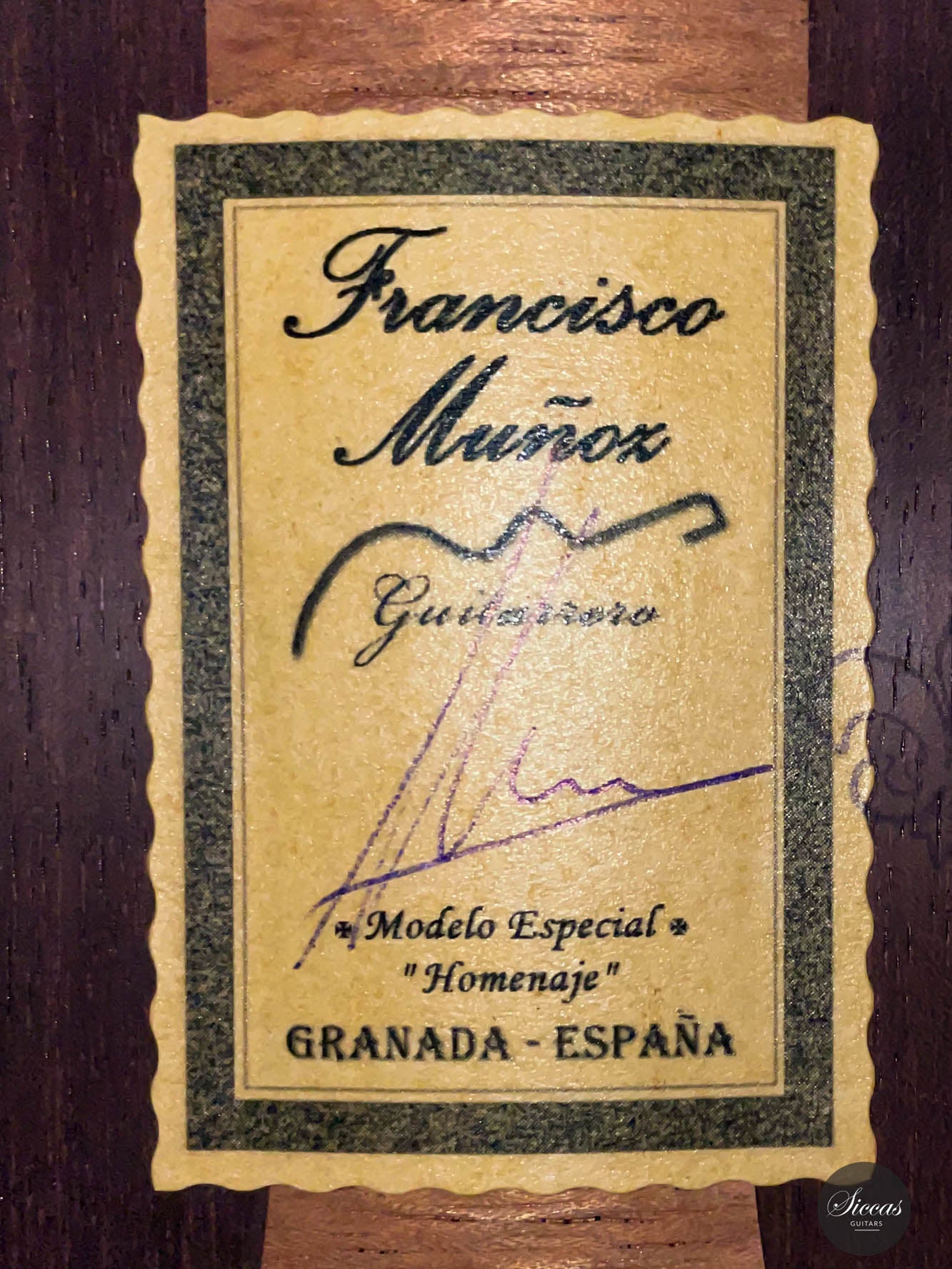Francisco Munoz - 2023 Modelo Especial 64 cm