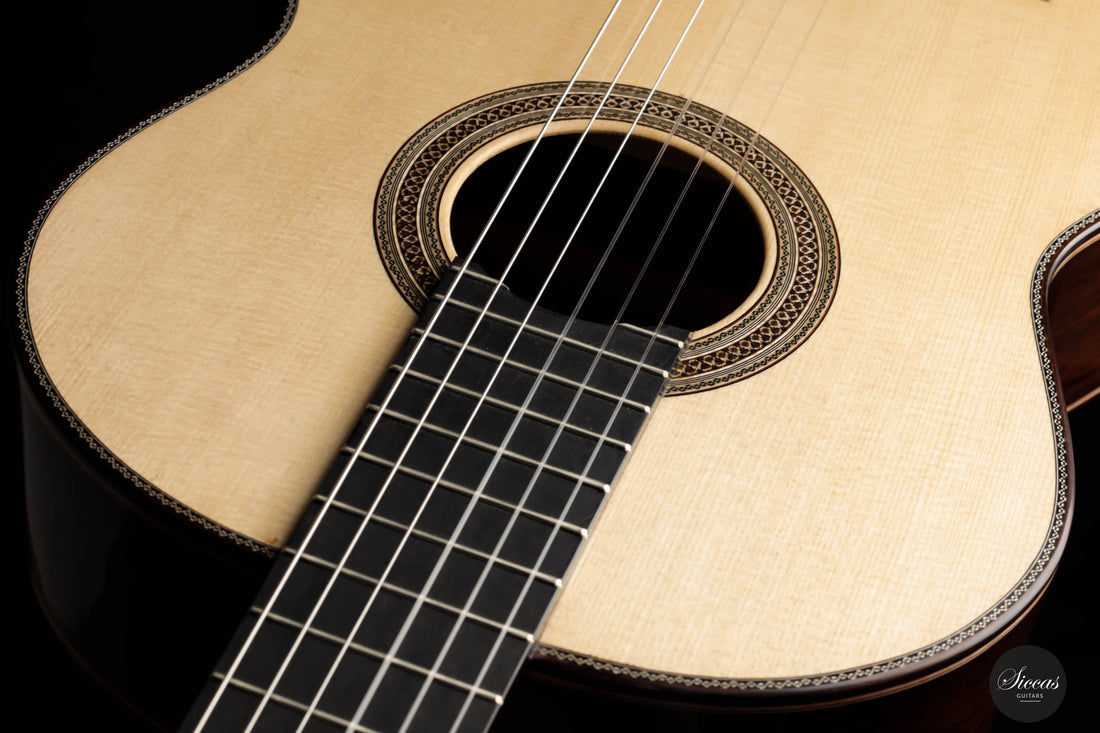 Mijail Kharash - 2022 65 cm Linkshand