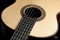 Mijail Kharash - 2022 65 cm Linkshand