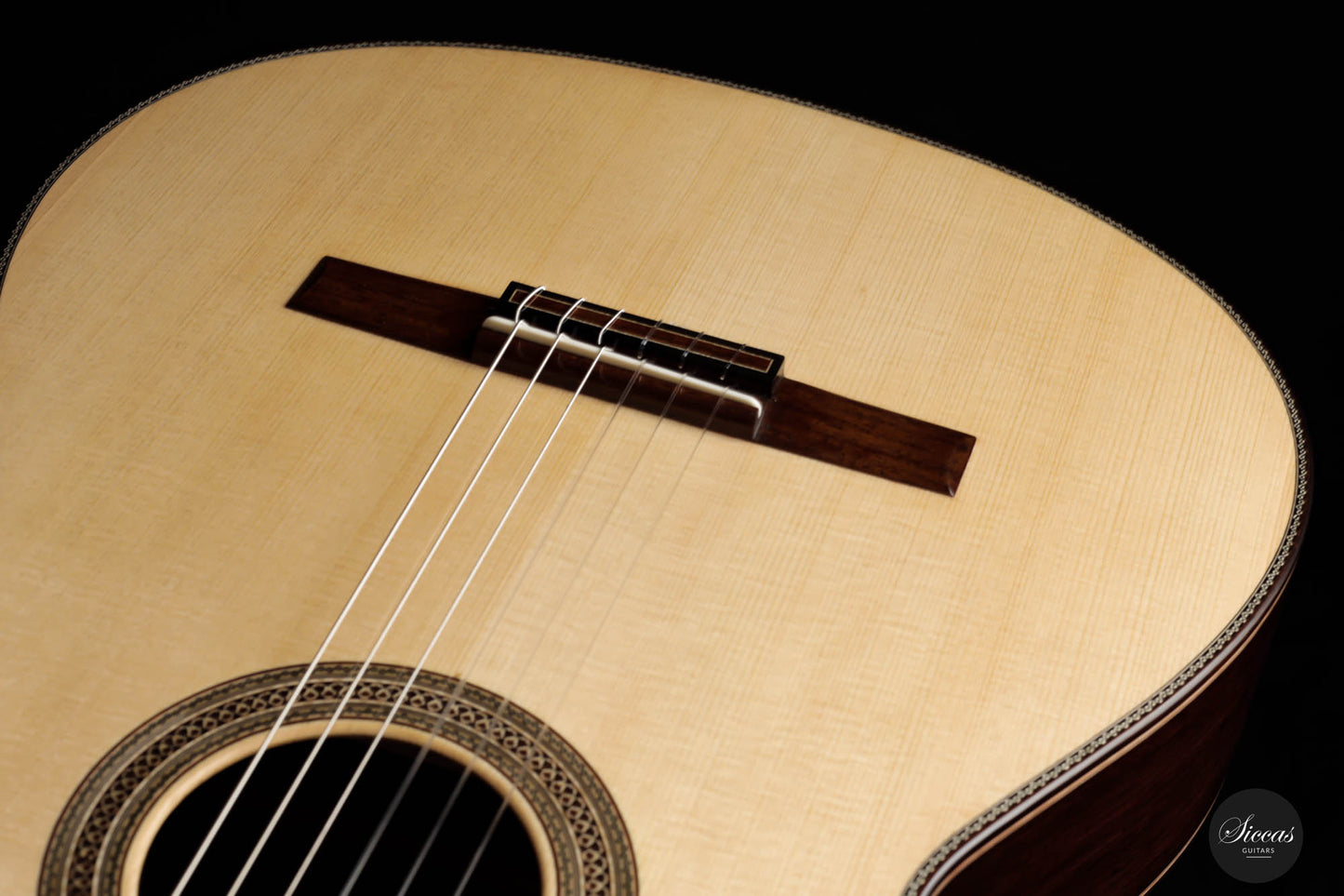 Mijail Kharash - 2022 65 cm Linkshand