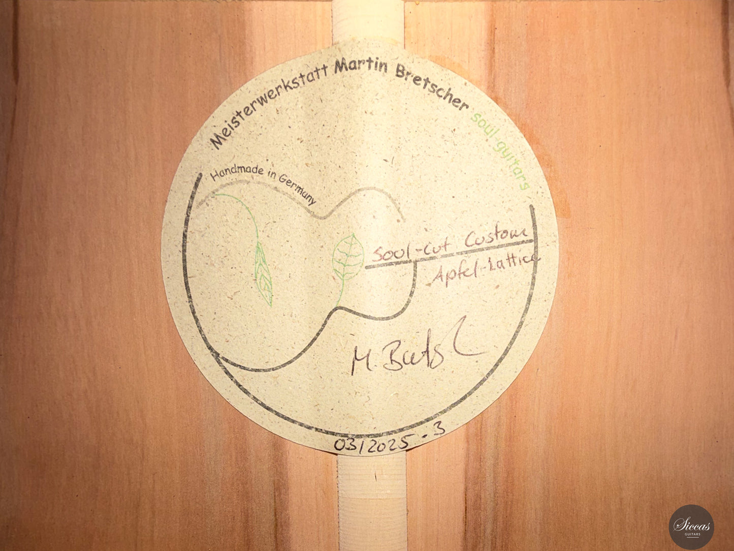 Martin Bretscher - 2025 Small Soul Lattice 63 cm