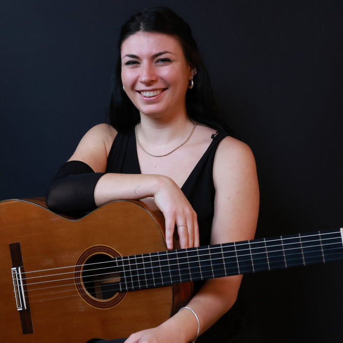 Portrait of classical guitarist Donia Foglia