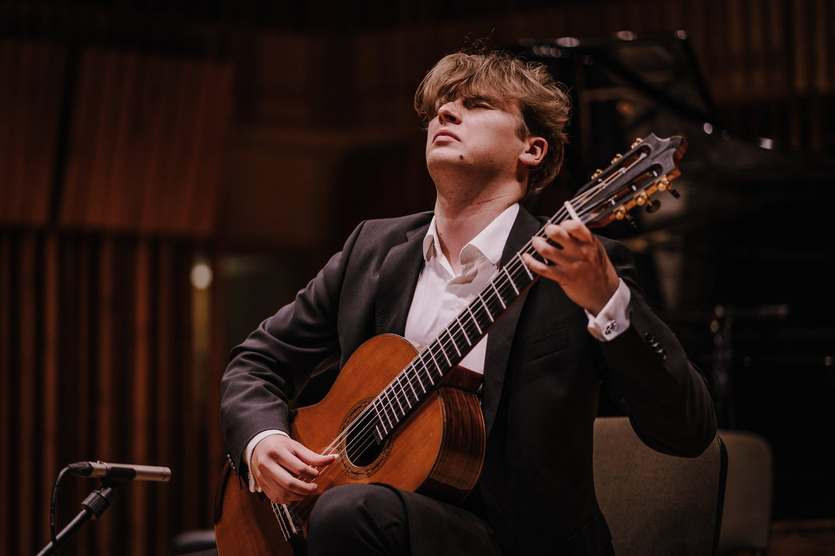 Robert Kwiedacz – Polish guitarist and winner of the NRW Gitarrenpreis 2025