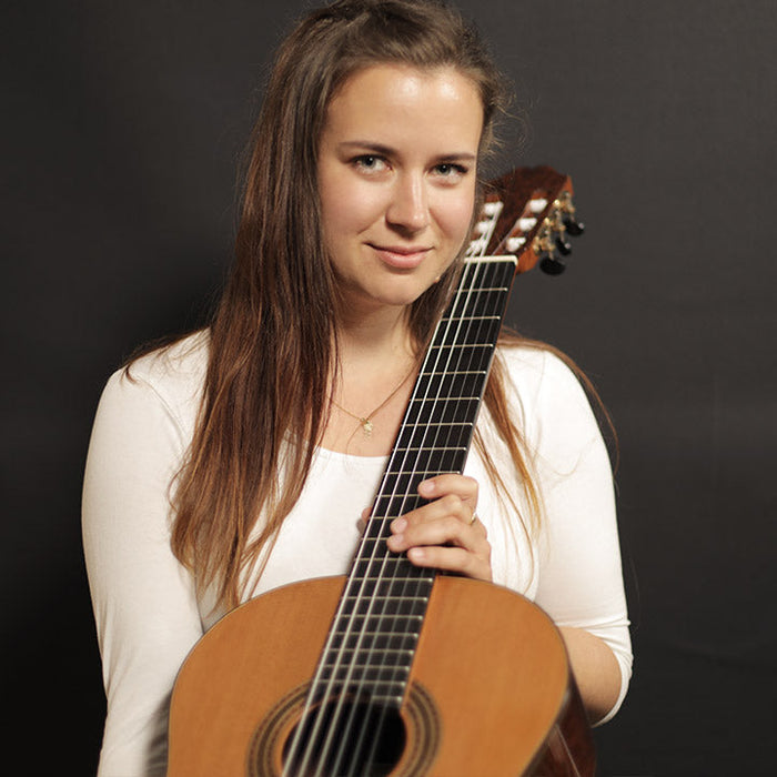 Portrait of classical guitarist Milena Šolcová