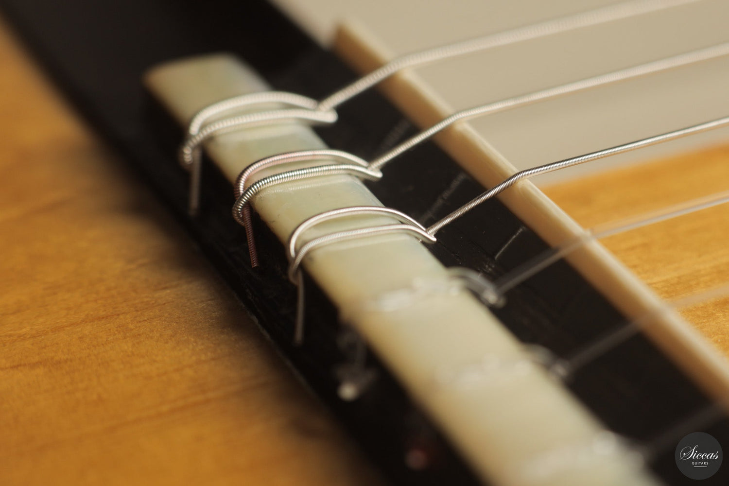 Reading Music vs Tab on Classical Guitar — Which Should You Learn?