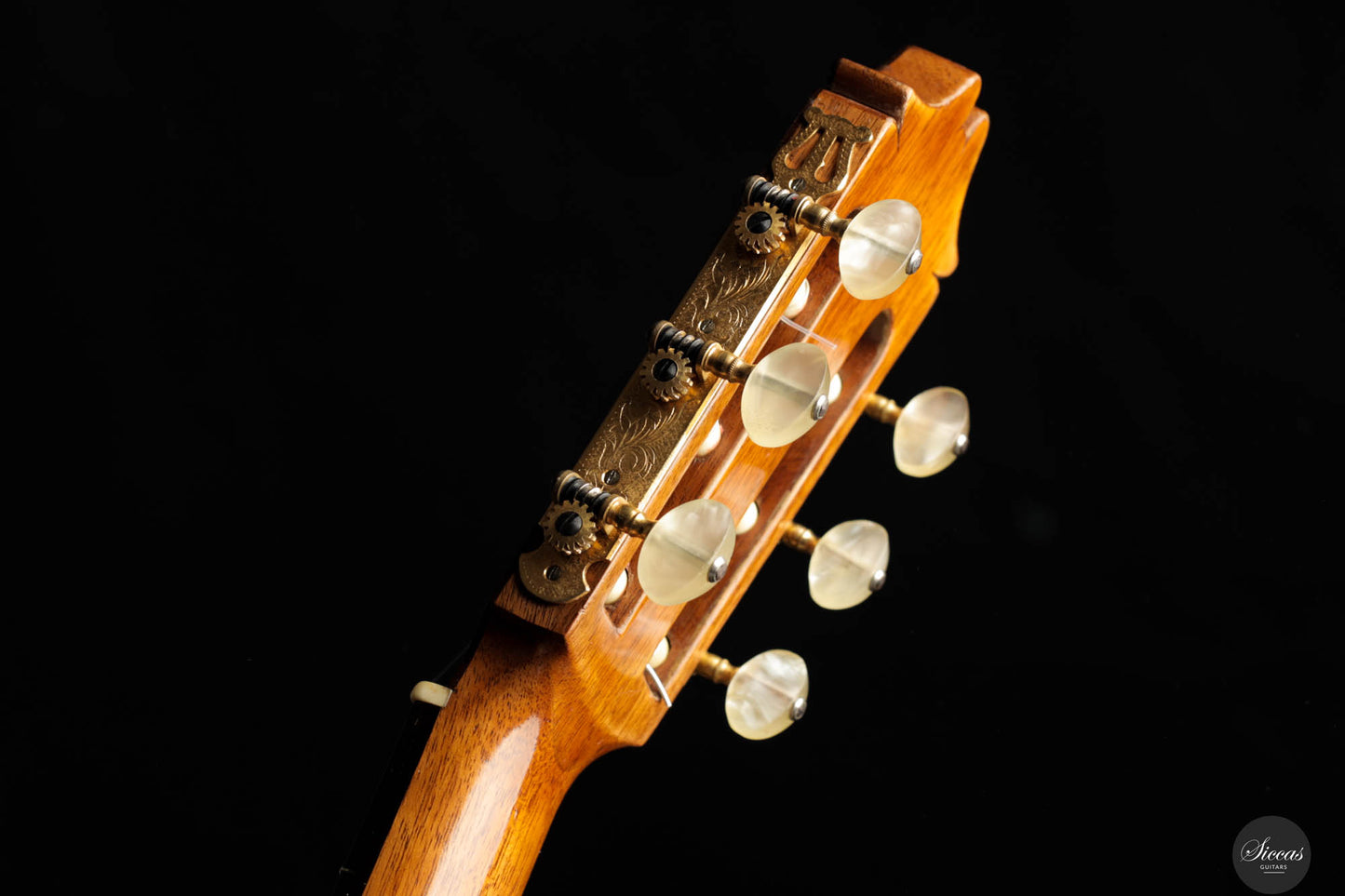 Hernandez y Aguado - 1966 - No. 319