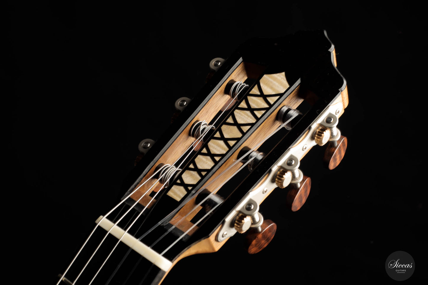 Mijail Kharash - 2022 63 cm