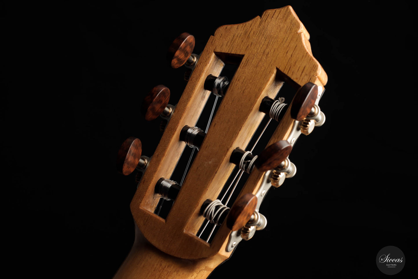 Mijail Kharash - 2022 63 cm