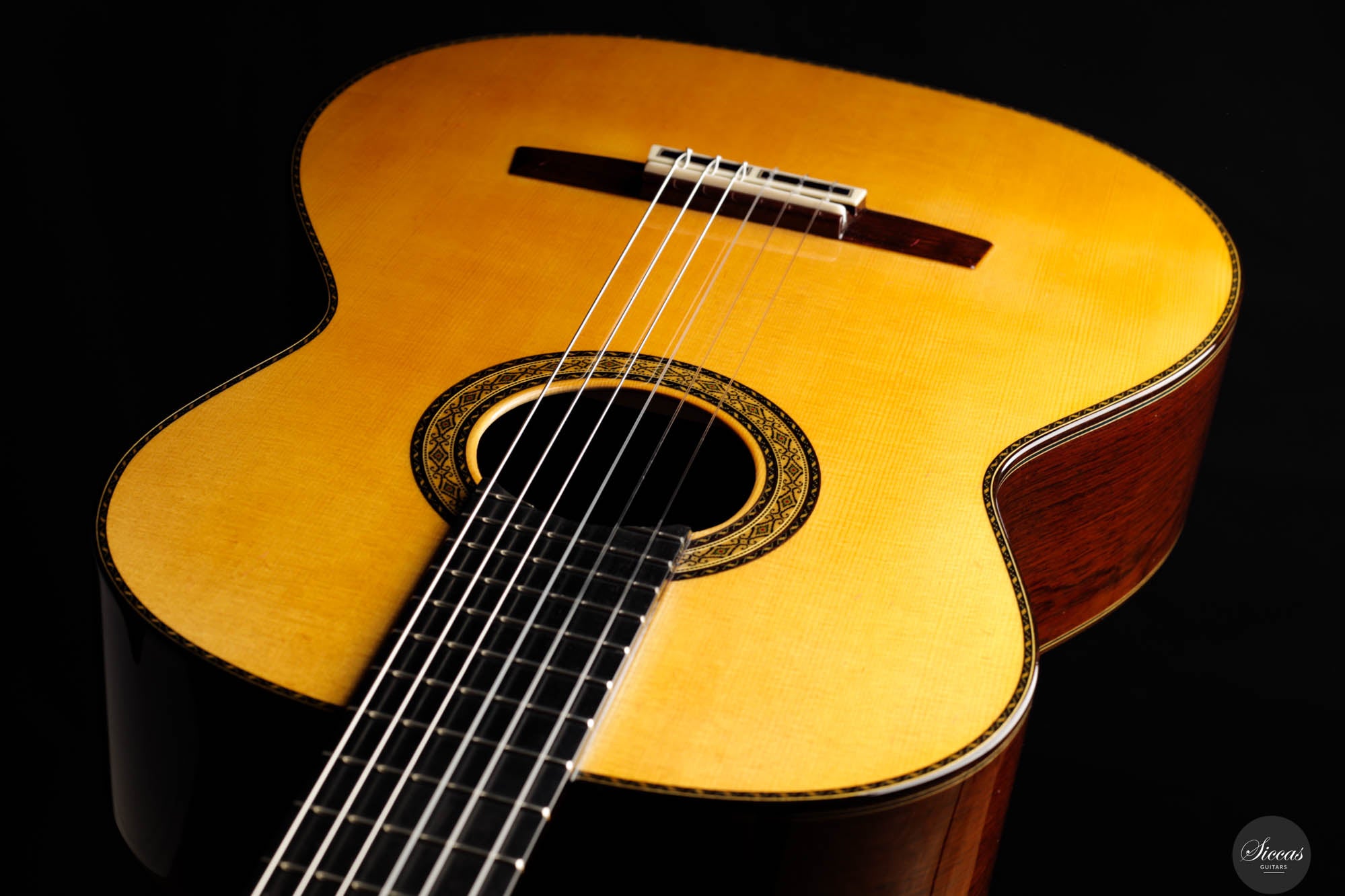 イグナシオ・ロサス クラシックギター Rare Ibanez 2662 Guitar - Premier Guitar