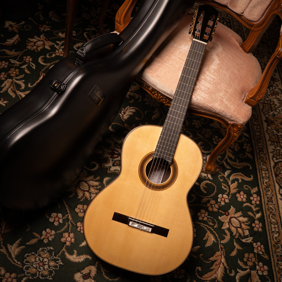 Siccas Luthiers - Synthesis Doubletop Spruce