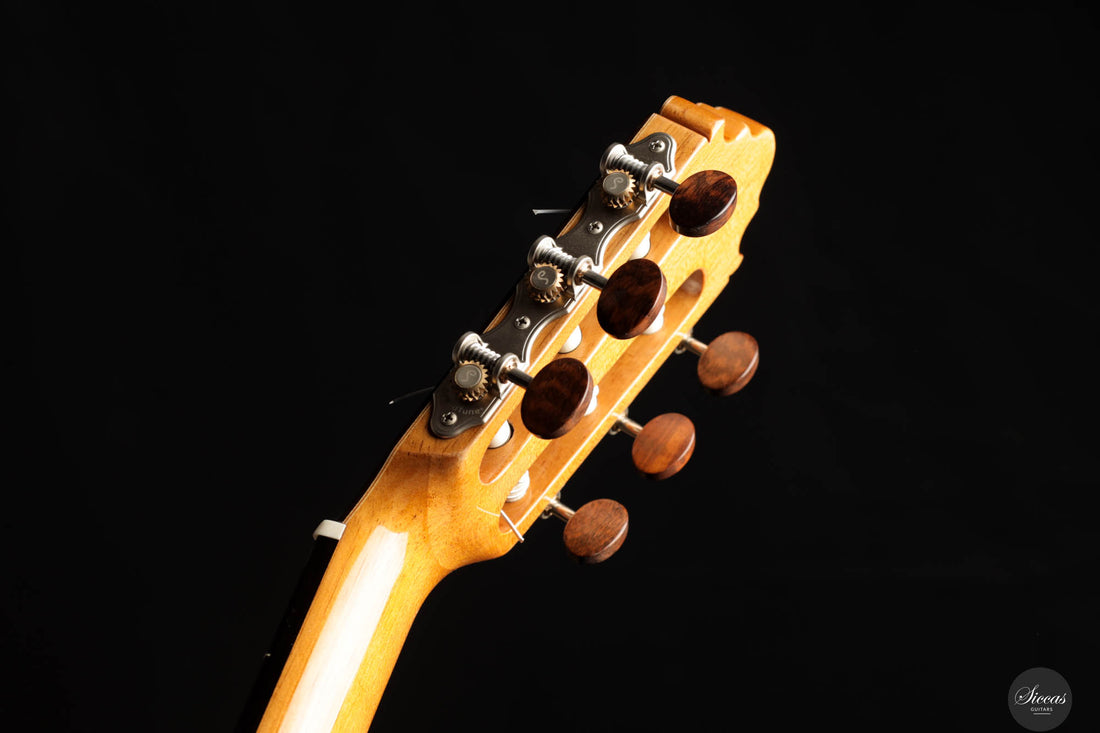 Vicente Carrillo - 2025 Gabriela II 64 cm - Neck and tuner