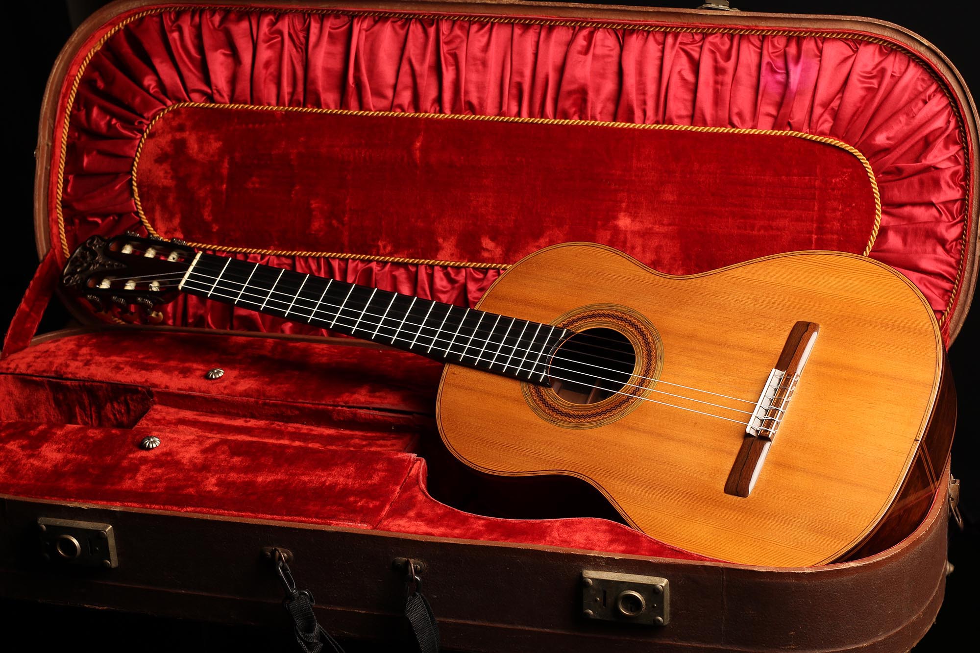 Antonio Manganaro - 1943 ex Antonio Ochoa – Siccas Guitars