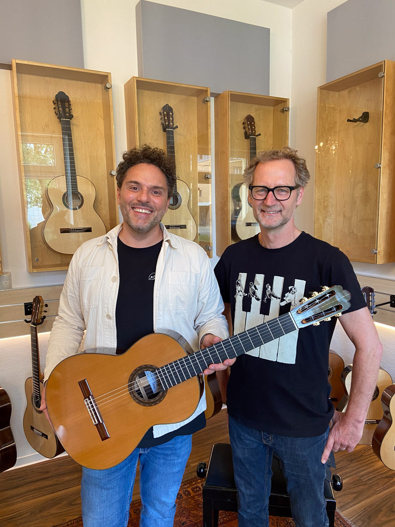 Manuel Luchena with luthier