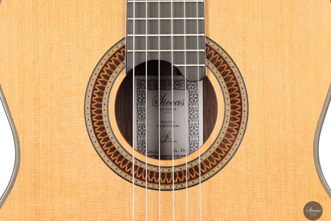 Siccas Luthiers - Recital Traditional Cedar