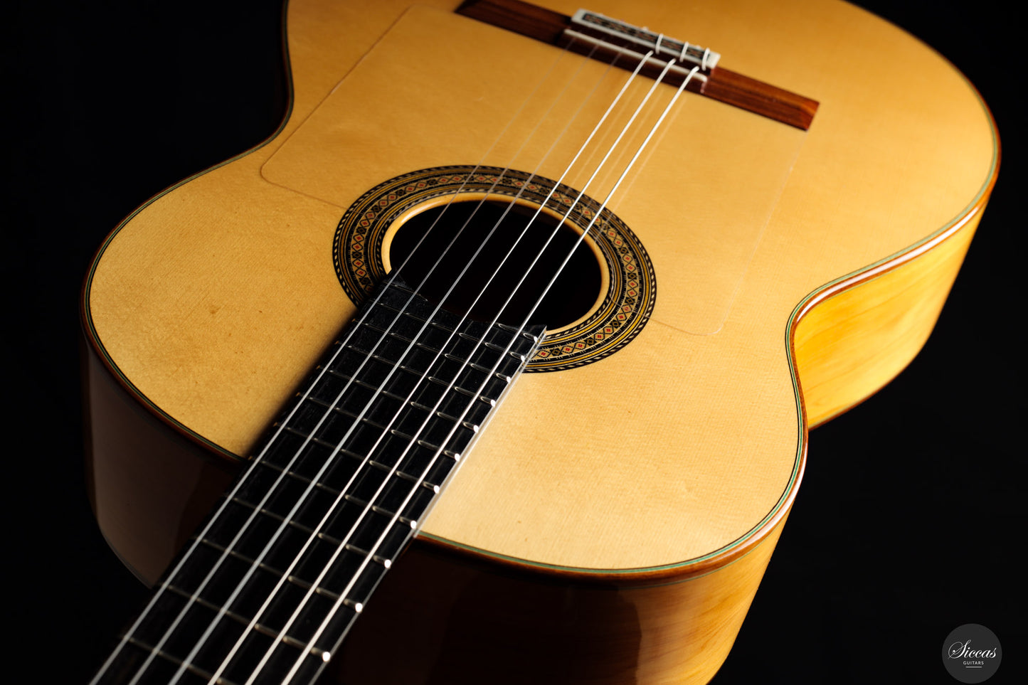 Vicente Carrillo - 2025 Flamenca Blanca - Cipres Exotico